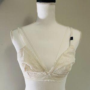Victoria’s Secret White Lace Bralette